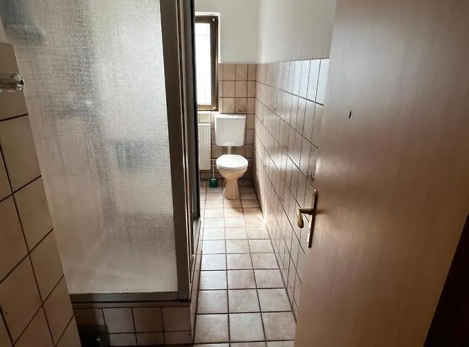 Gemuetliches Mit Grosser Terrasse Naehe Messe, Flughafen & Psd Dome * Düsseldorf