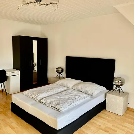 Gemütliches Mit Großer Terrasse Nähe Messe, Flughafen&psd Dome * Düsseldorf